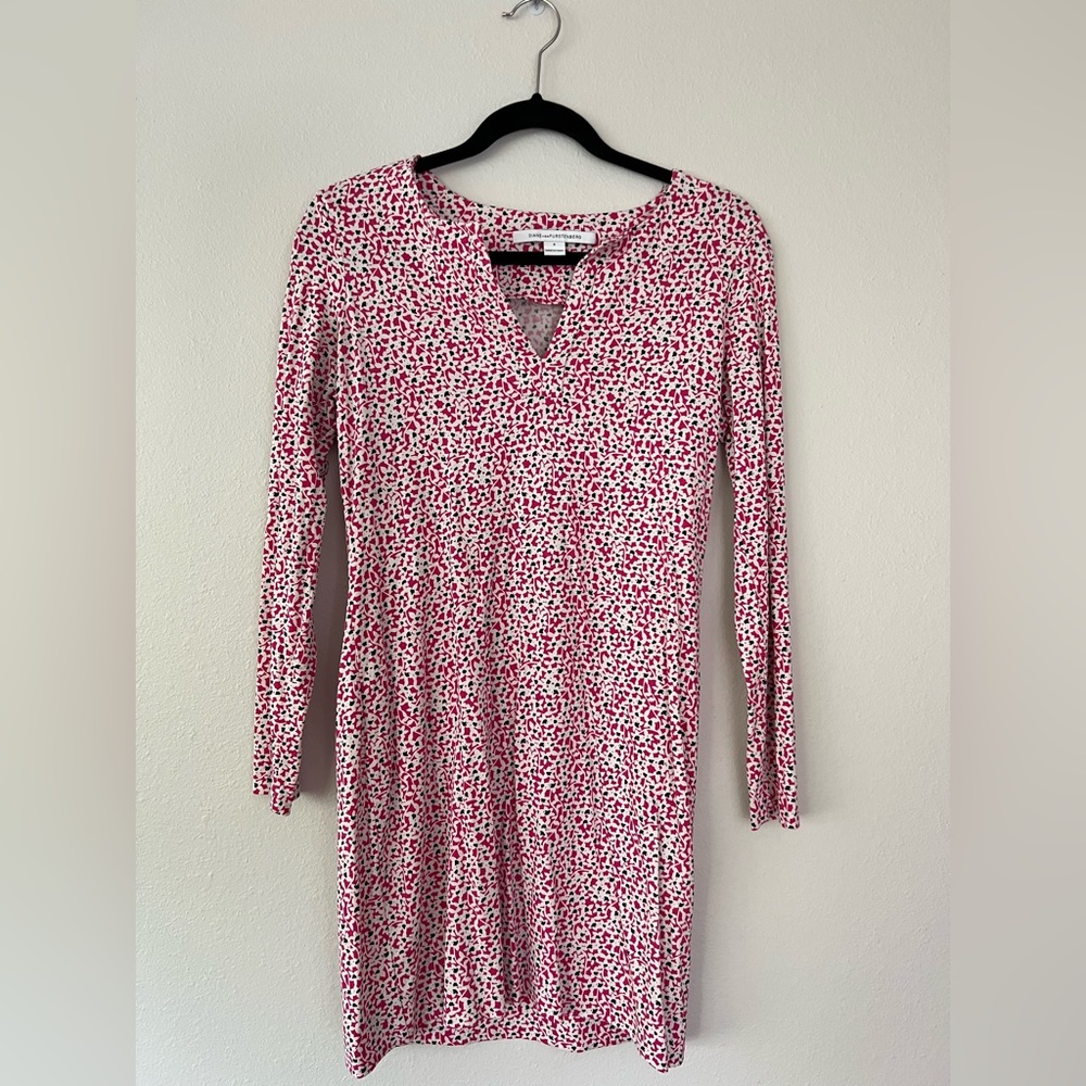 Diane Avon Fursfenburg Long Sleeve Pink Floral Print Dress